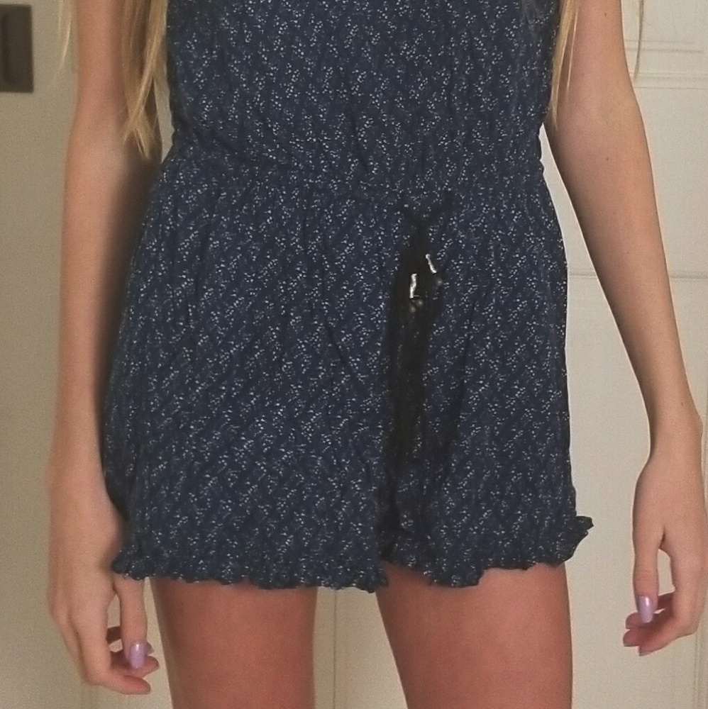 Romper - Picture 2 of 4
